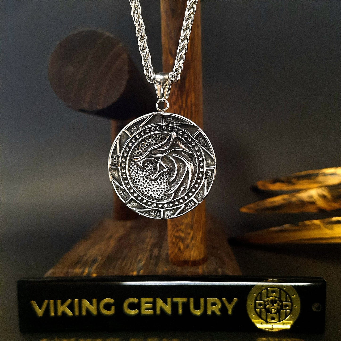 Viking_Wolf_Necklace_For_Men_Viking_Century