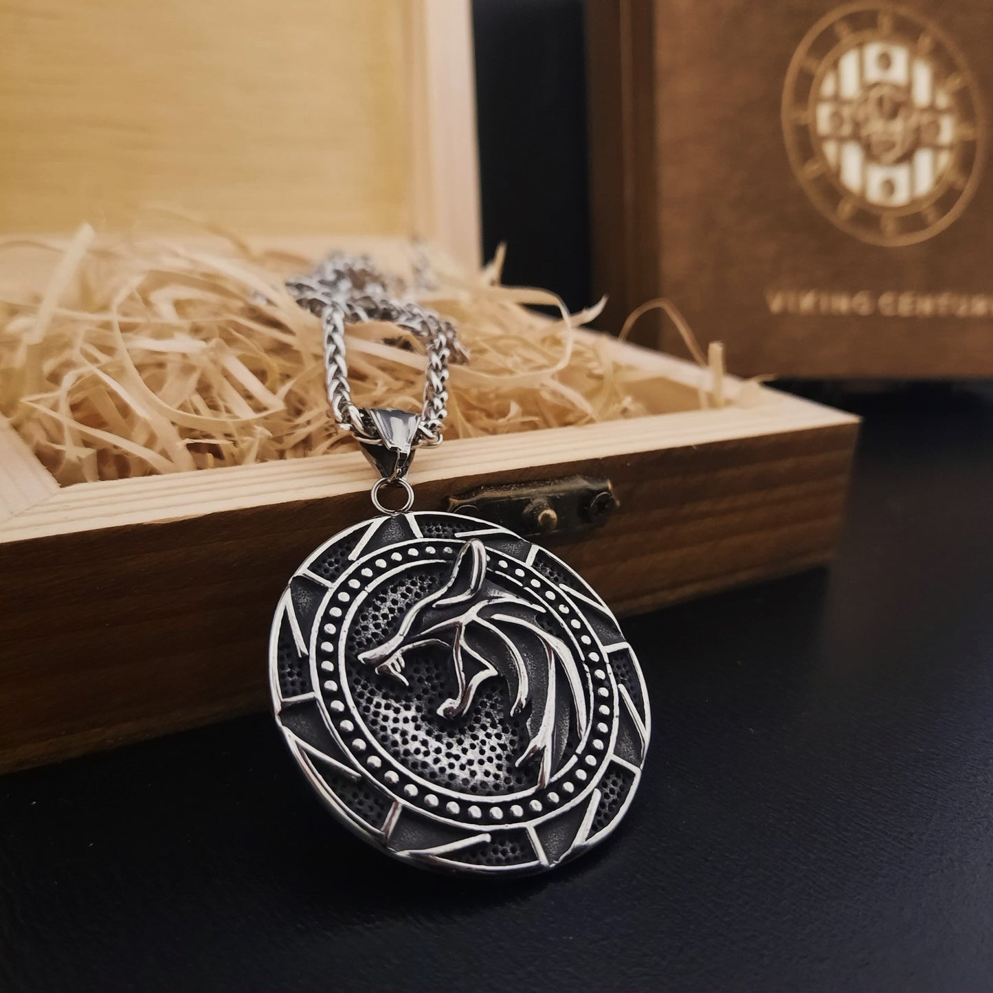 Viking_Wolf_Necklace_For_Men_Viking_Century