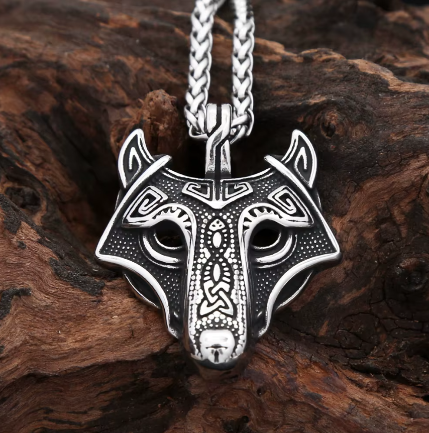 Asgard Wolf Necklace men