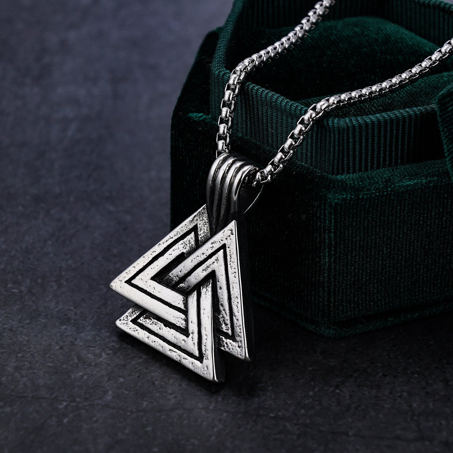 Odin’s Knot Necklace