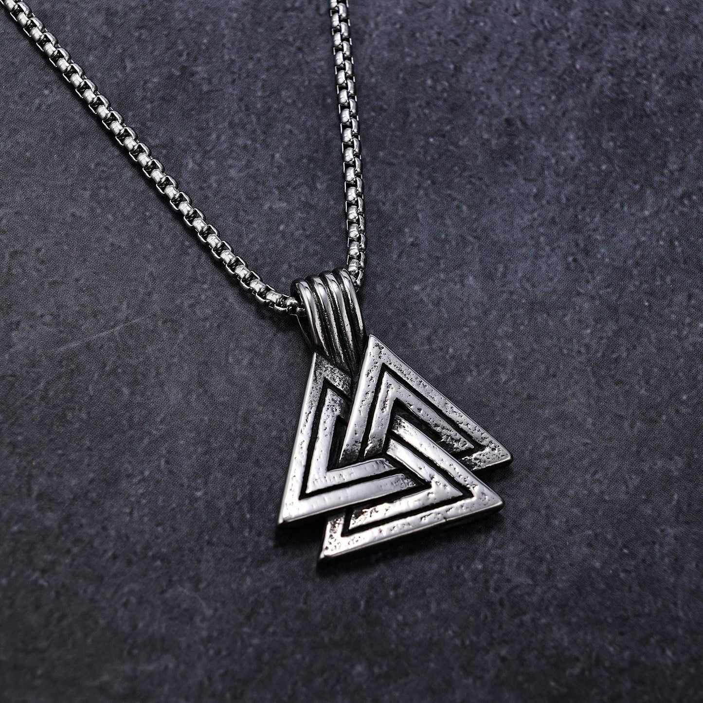 Odin’s Knot Necklace