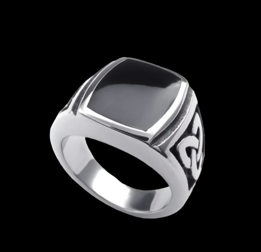 Triquetra Ring